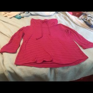 Cupio top size medium 3/4 length sleeves